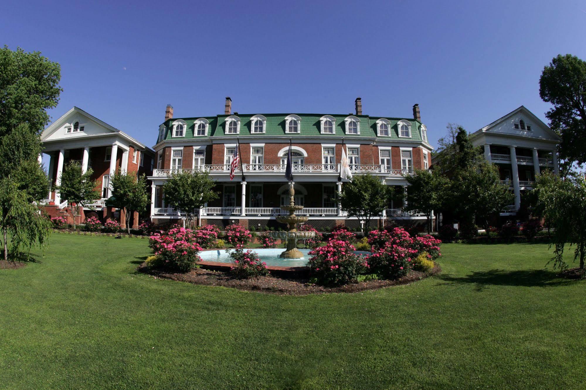 The Martha Washington Inn And Spa Абингдон Экстерьер фото