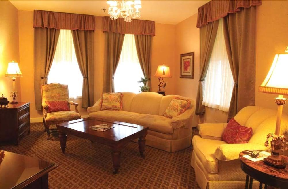 The Martha Washington Inn And Spa Абингдон Экстерьер фото