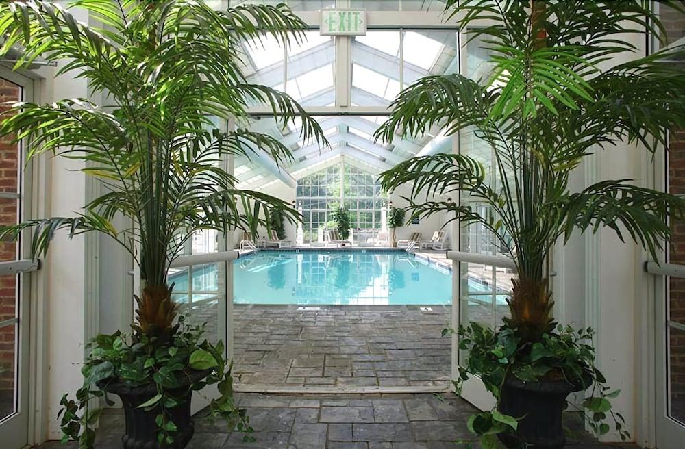 The Martha Washington Inn And Spa Абингдон Экстерьер фото