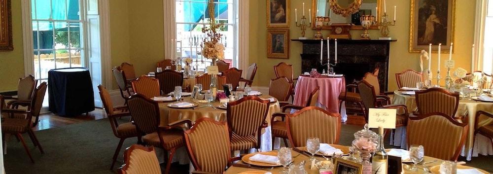 The Martha Washington Inn And Spa Абингдон Экстерьер фото